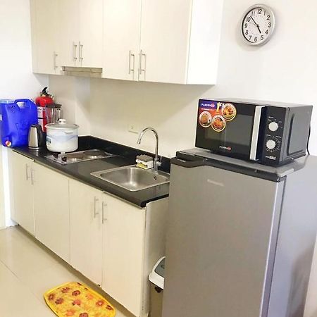 D&G Affordable Staycation Airbnb Ph Makati City Exterior photo